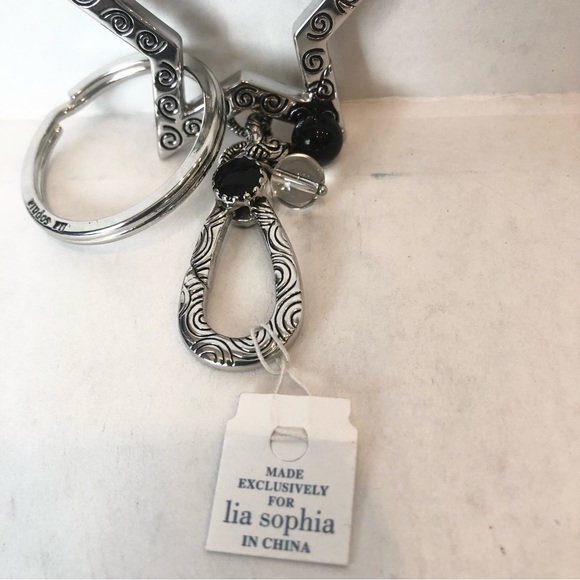 Lia Sophia Star Keychain (NWT) - Picture 6 of 6